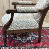 19th century Voltaire armchair in walnut - L=68cm, D=78cm, H=1m07, seat H=40cm.