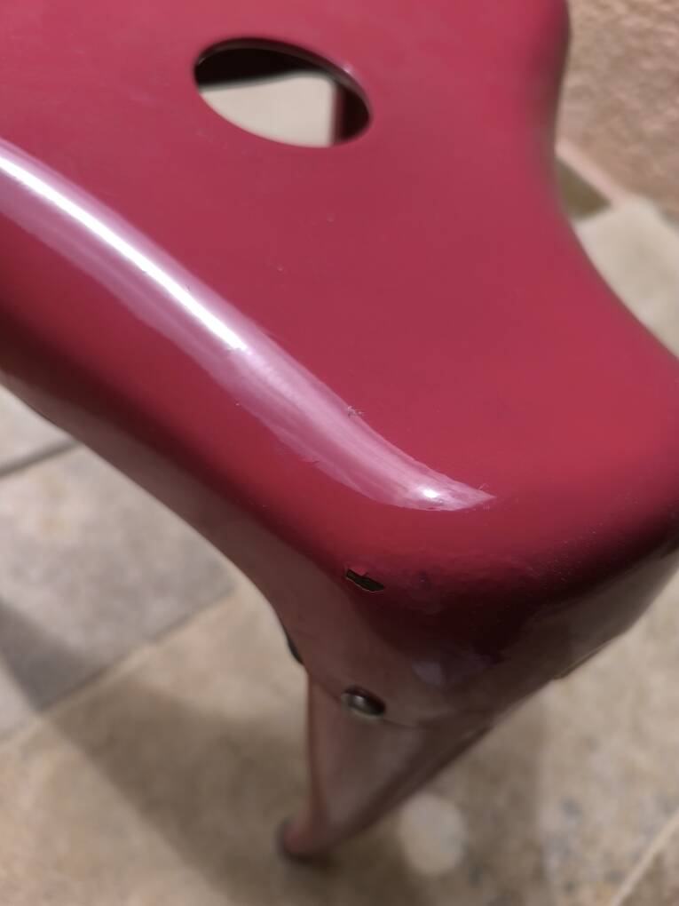 Yasu Sasamoto's wisdom tooth stool for Dulton.