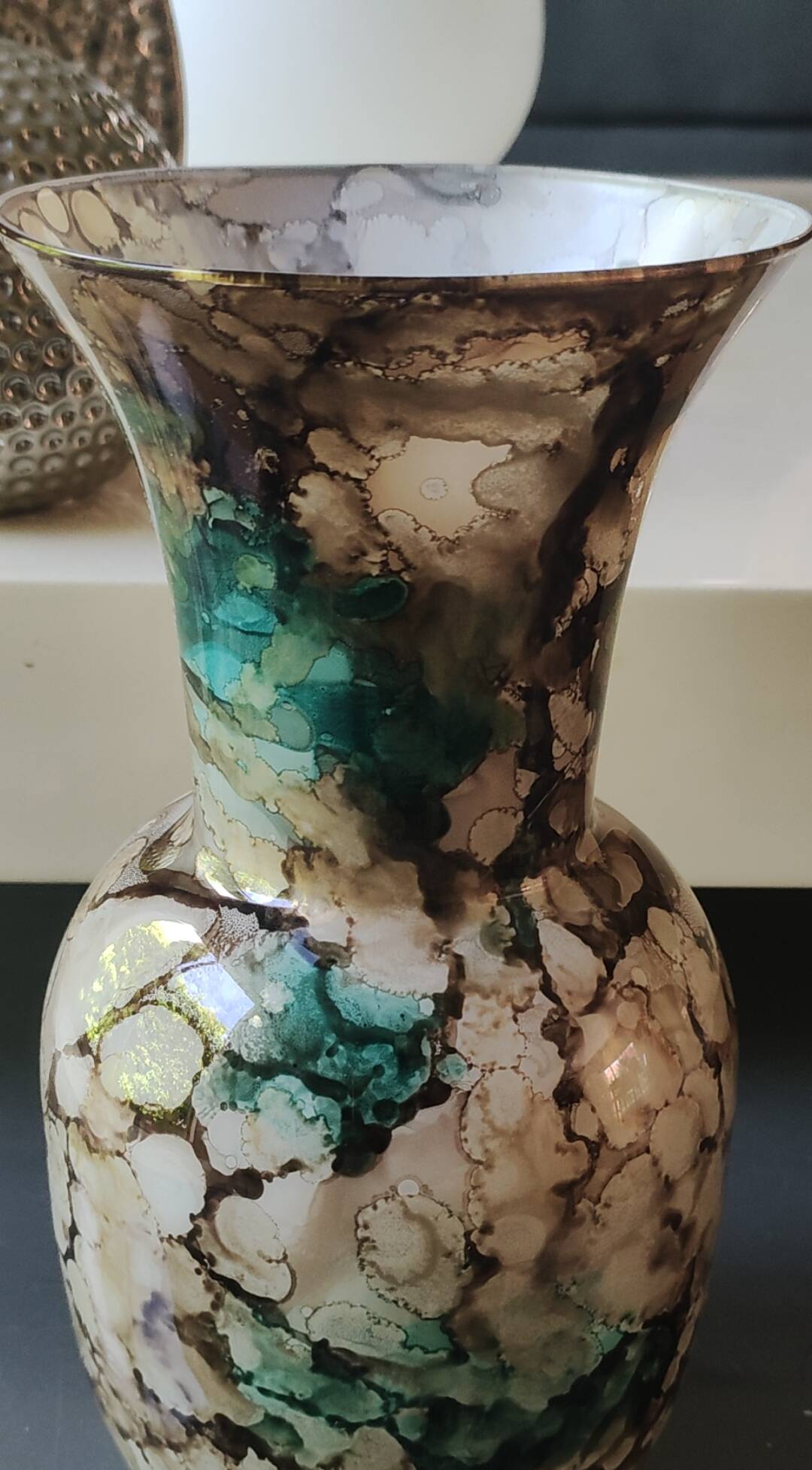 Marbled glass art ball vase. Murano style. Italy. Height 26 cm.