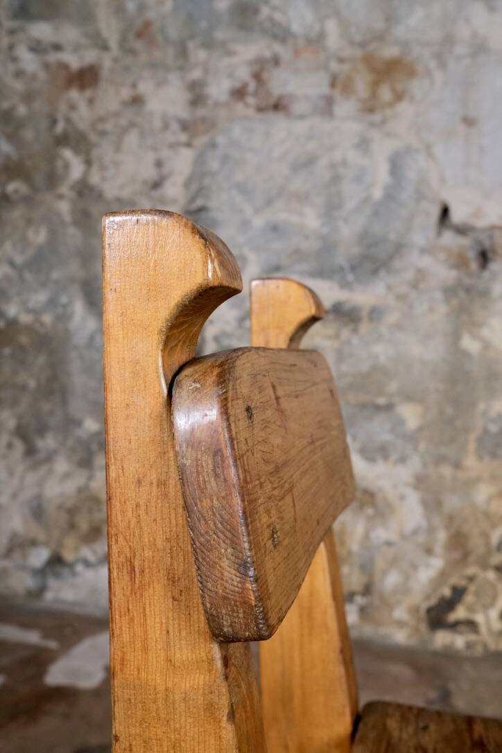 Set of 4 brutalist pine chairs, Italy, 1960s