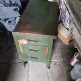 Vintage establishment