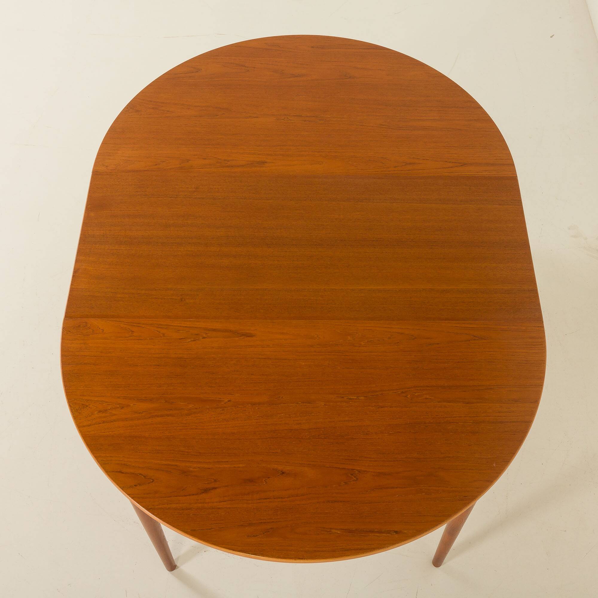 Table extensible en teck danois avec 2 allonges, années 1960.