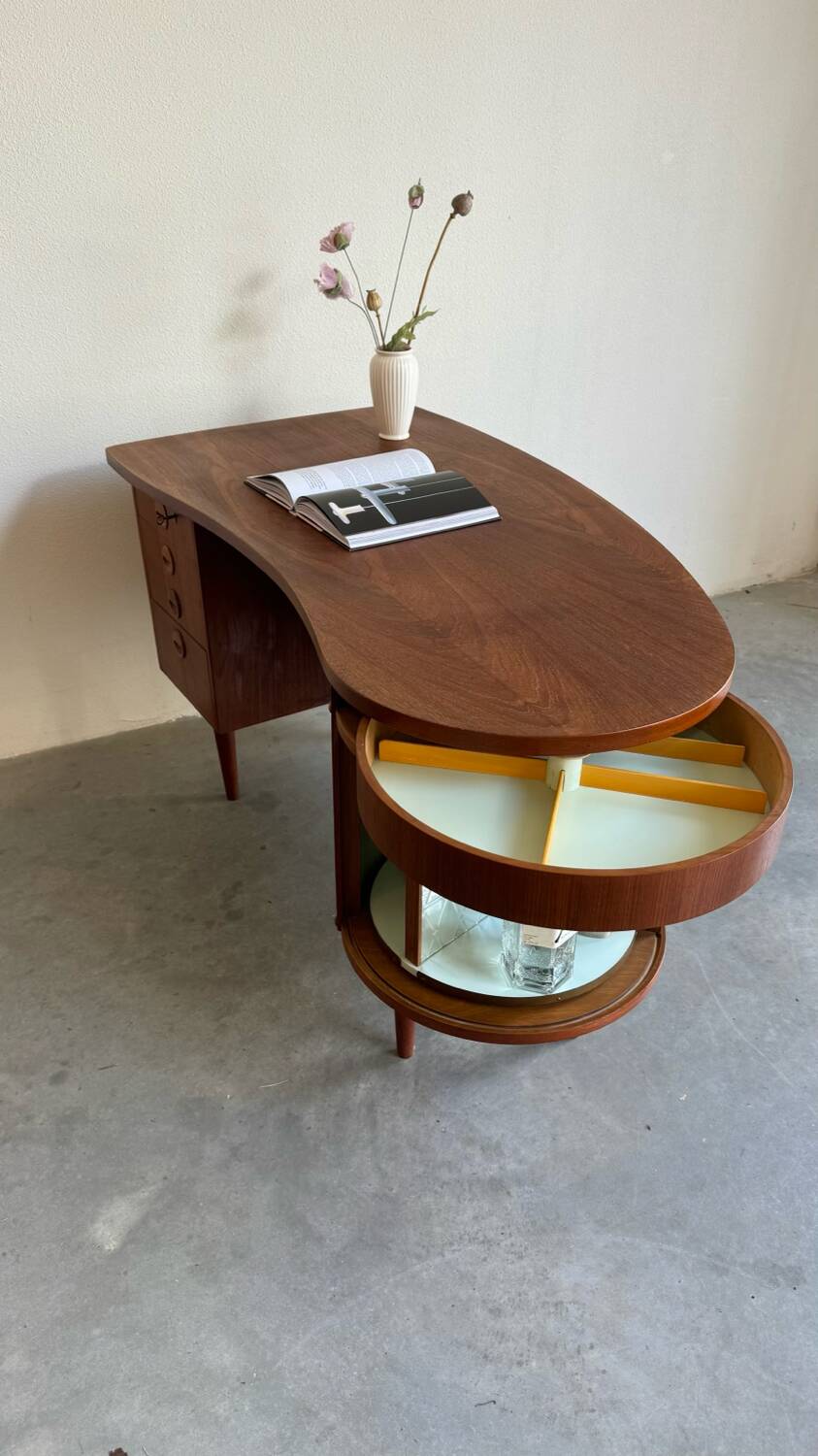 Vintage desk Kai Kristiansen with bar
