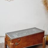 Industrial coffee table & old pinball machine 1900
