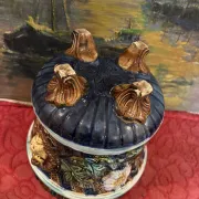Cache pot in earthenware