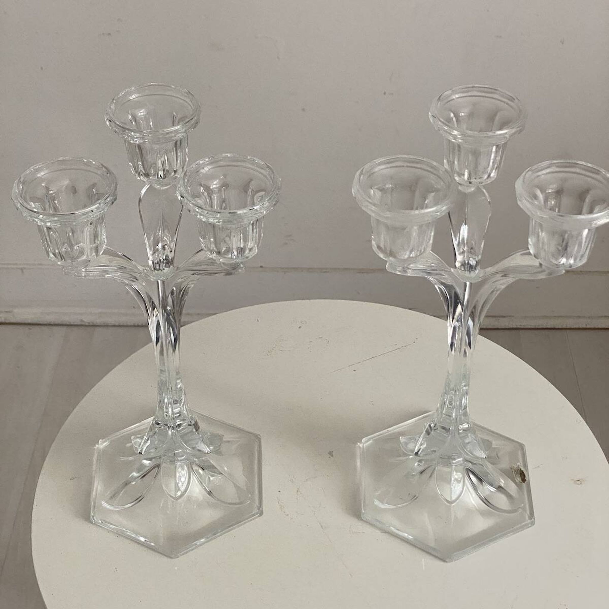 Pair of three-branch candlesticks in Arques crystal