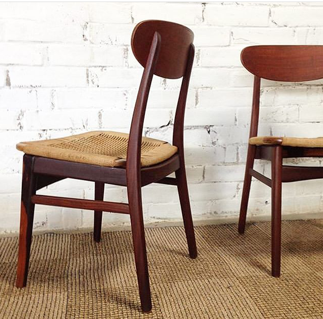 Pair of danish chairs in teak and braided rope