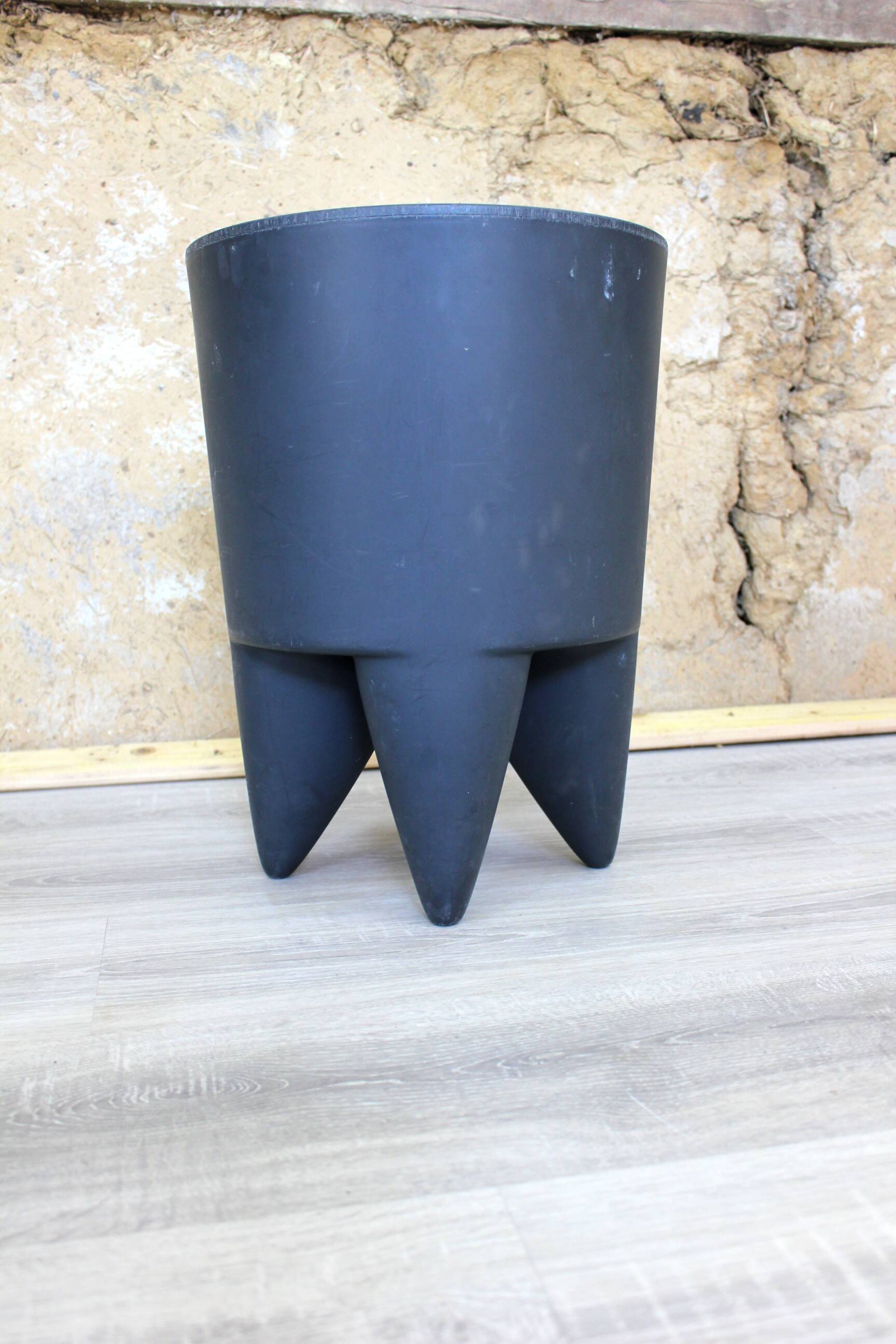 Tabouret ou chevet ubu noir de Philippe Starck vintage 1990 dent