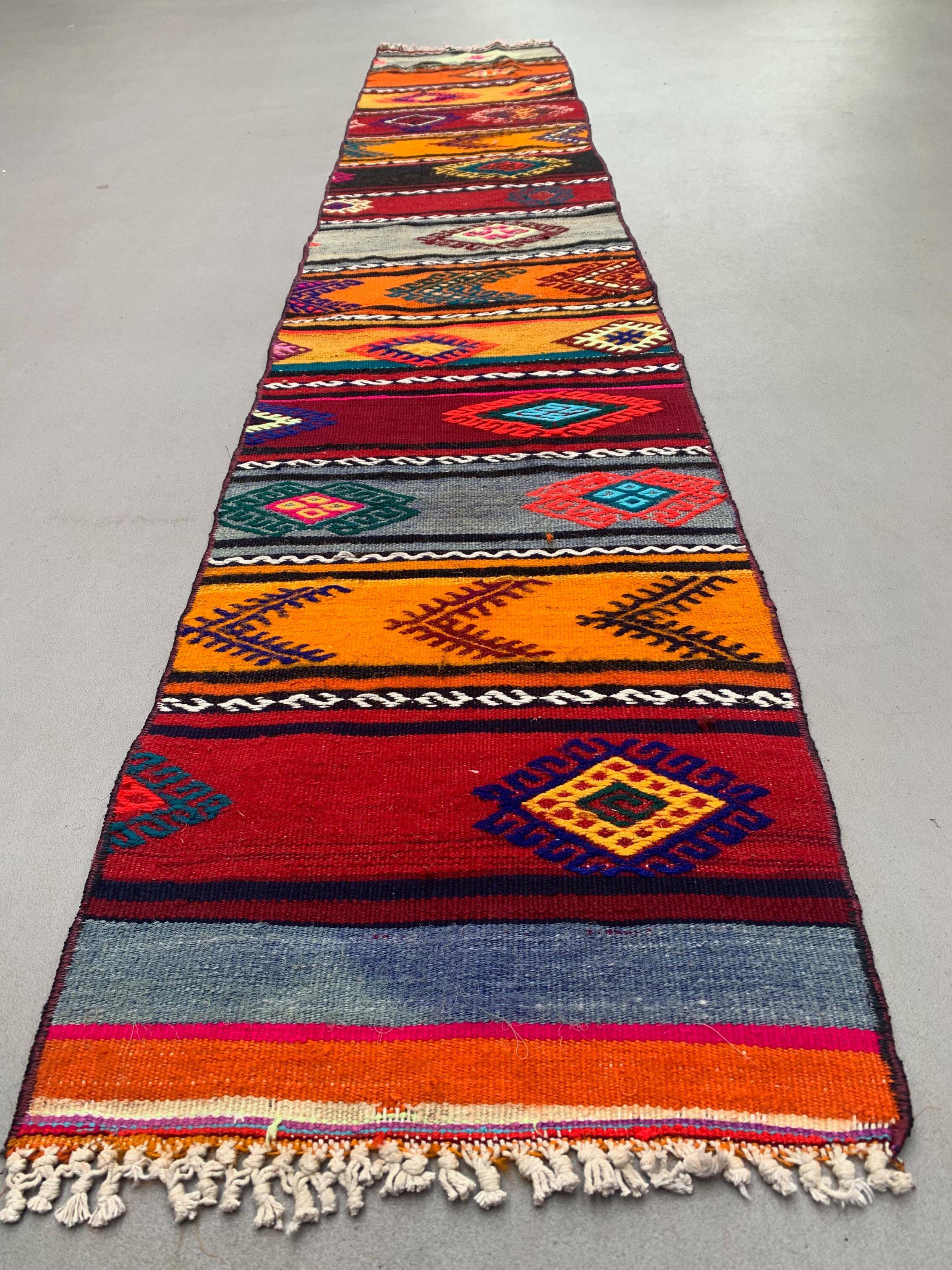 Old Turkish narrow Kilim Runner 250x44 cm shabby chic, vintage kelim