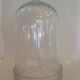 Support en verre avec cloche en verre