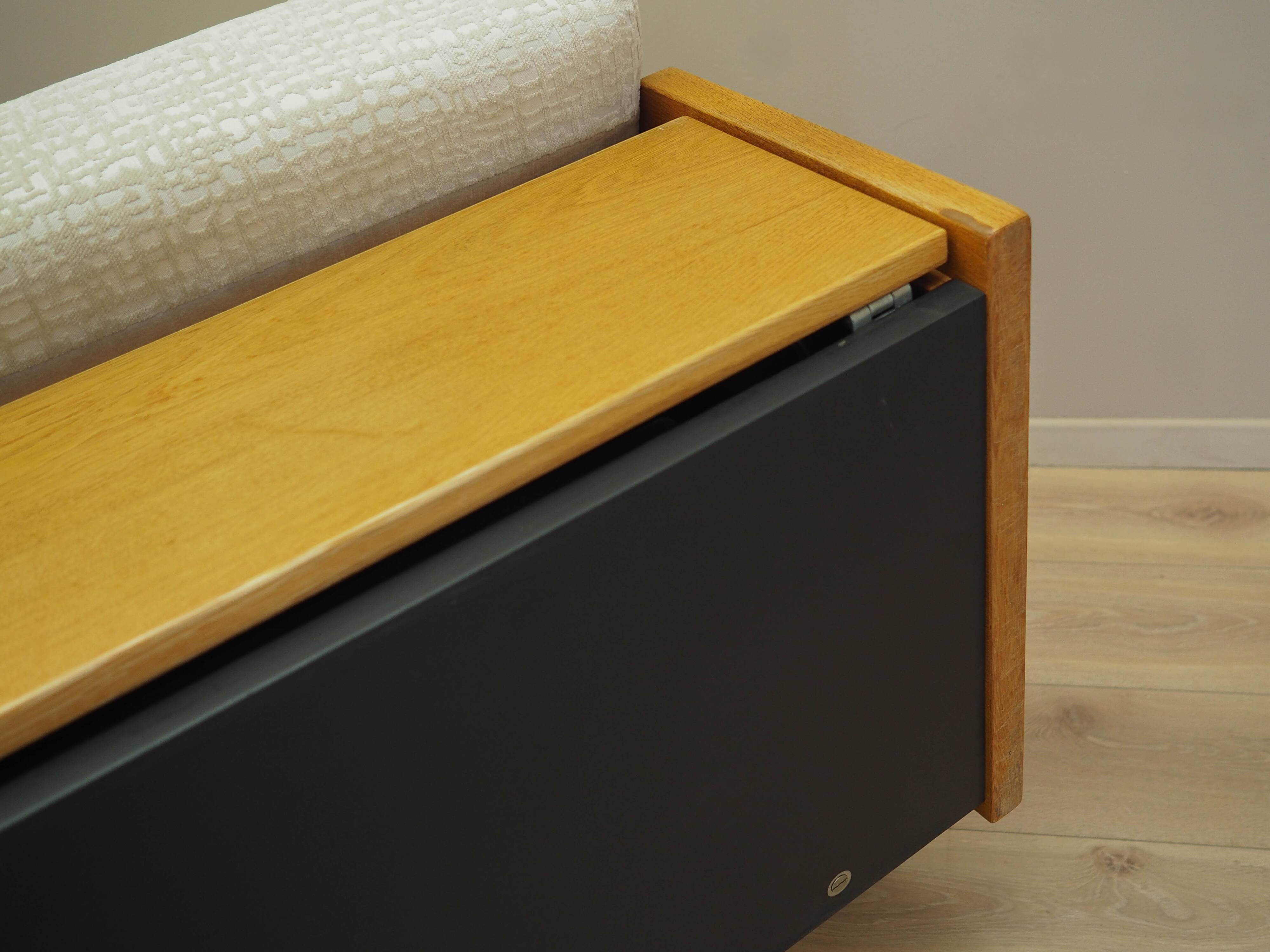 Canapé en chêne, design danois, années 1960, designer : Hans J. Wegner, fabricant : Get