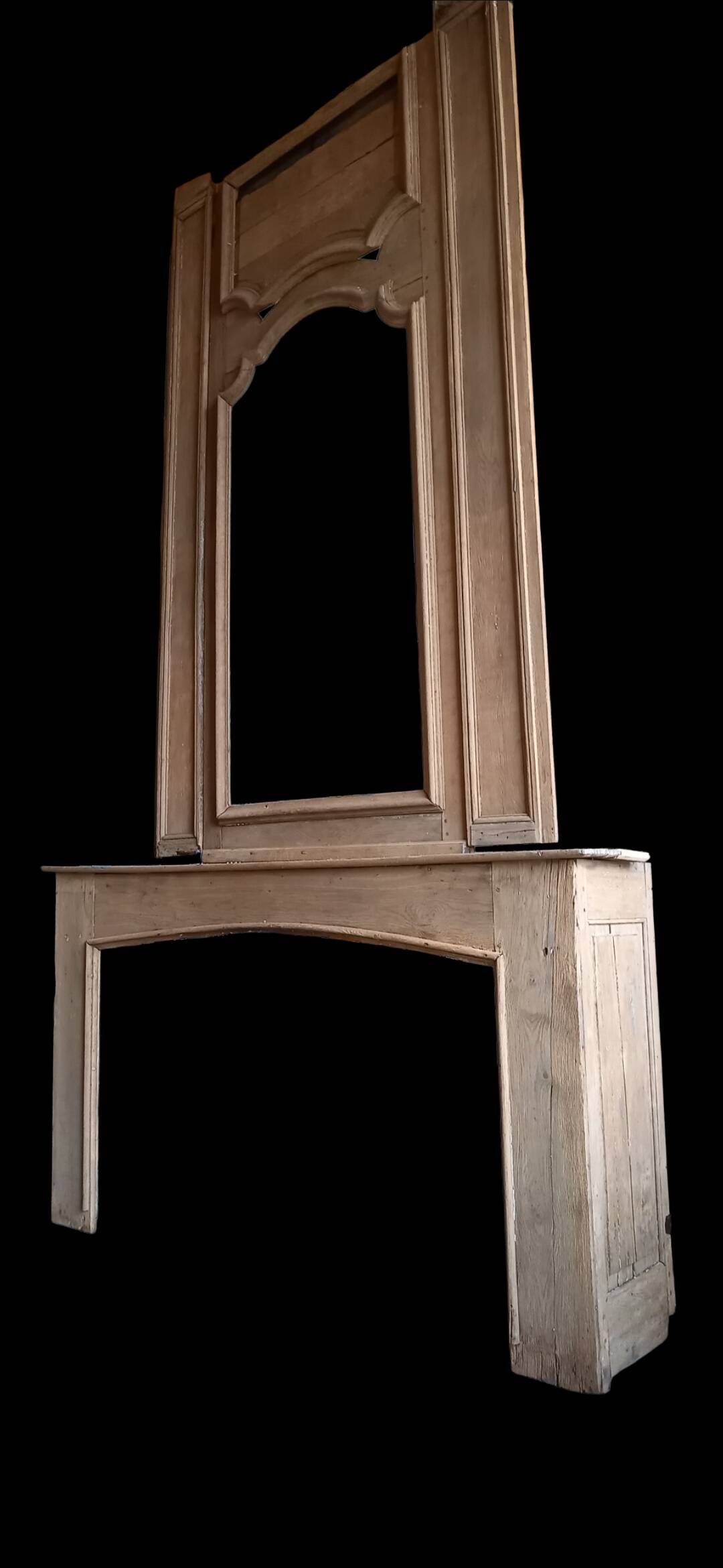 Cheminée et trumeau de château XVIIIe en chêne