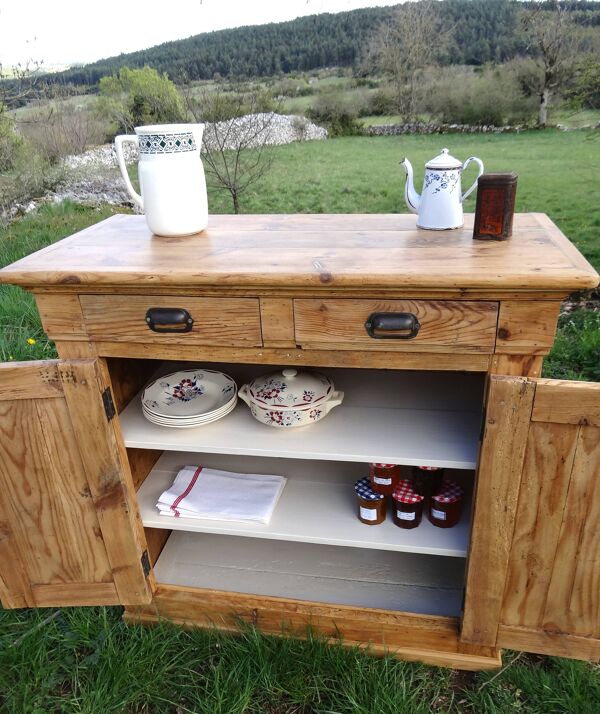 Buffet ancien style campagne