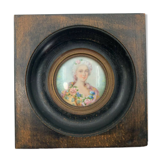 Miniature portrait of a woman from the 18th hand-painted wooden frame