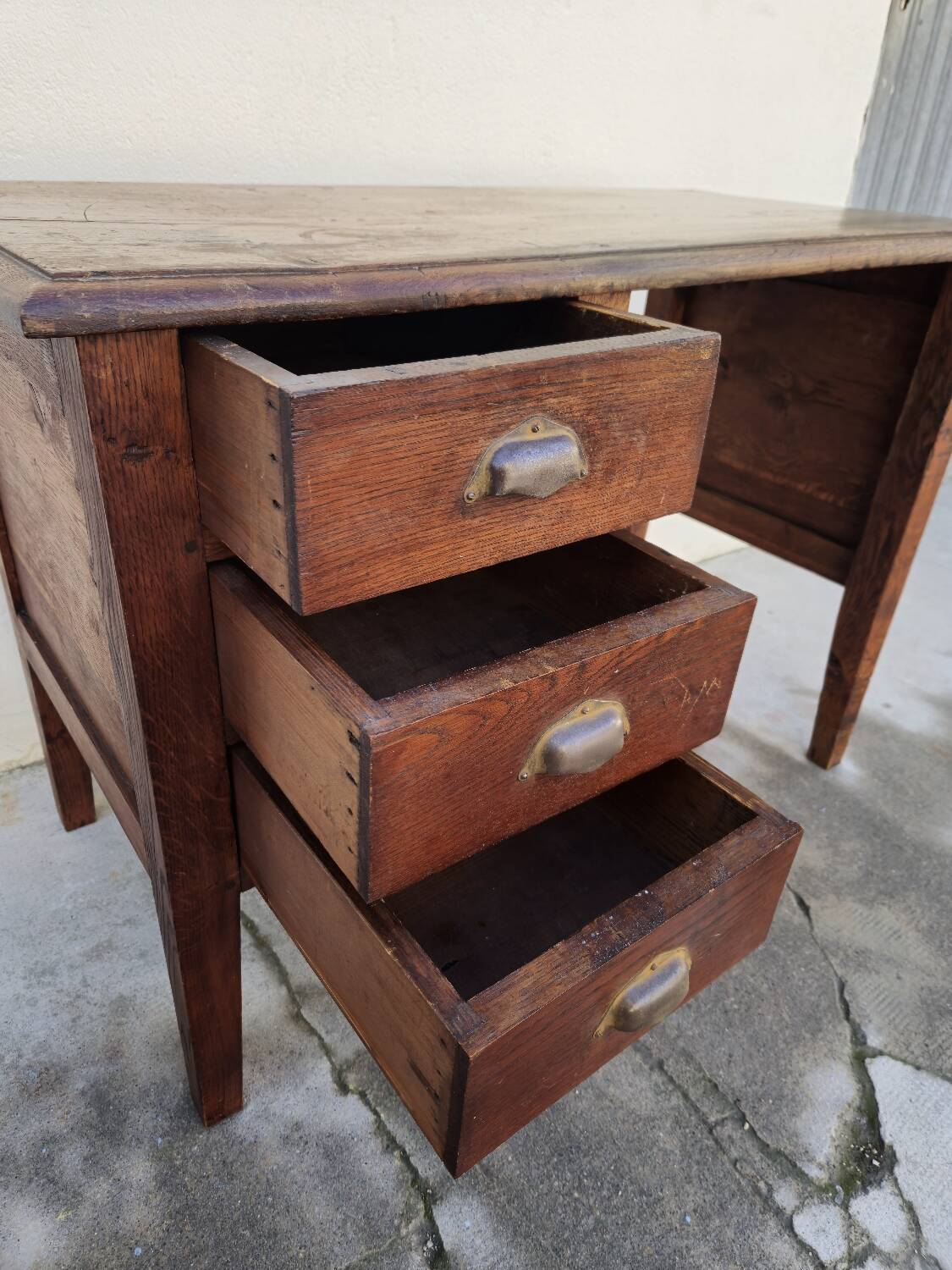 Antique solid oak desk from the 1900s