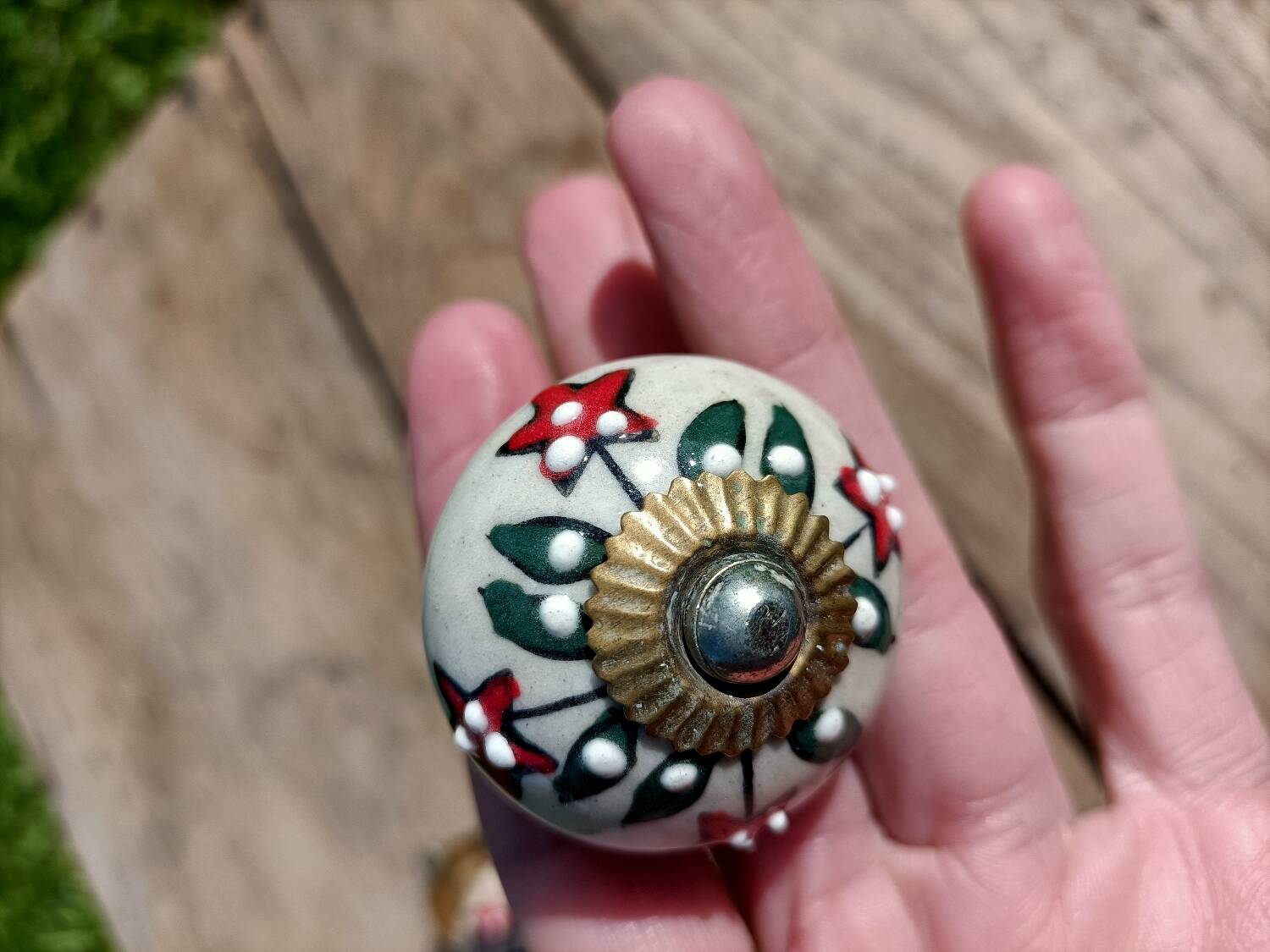 Retro door knobs in genuine sandstone