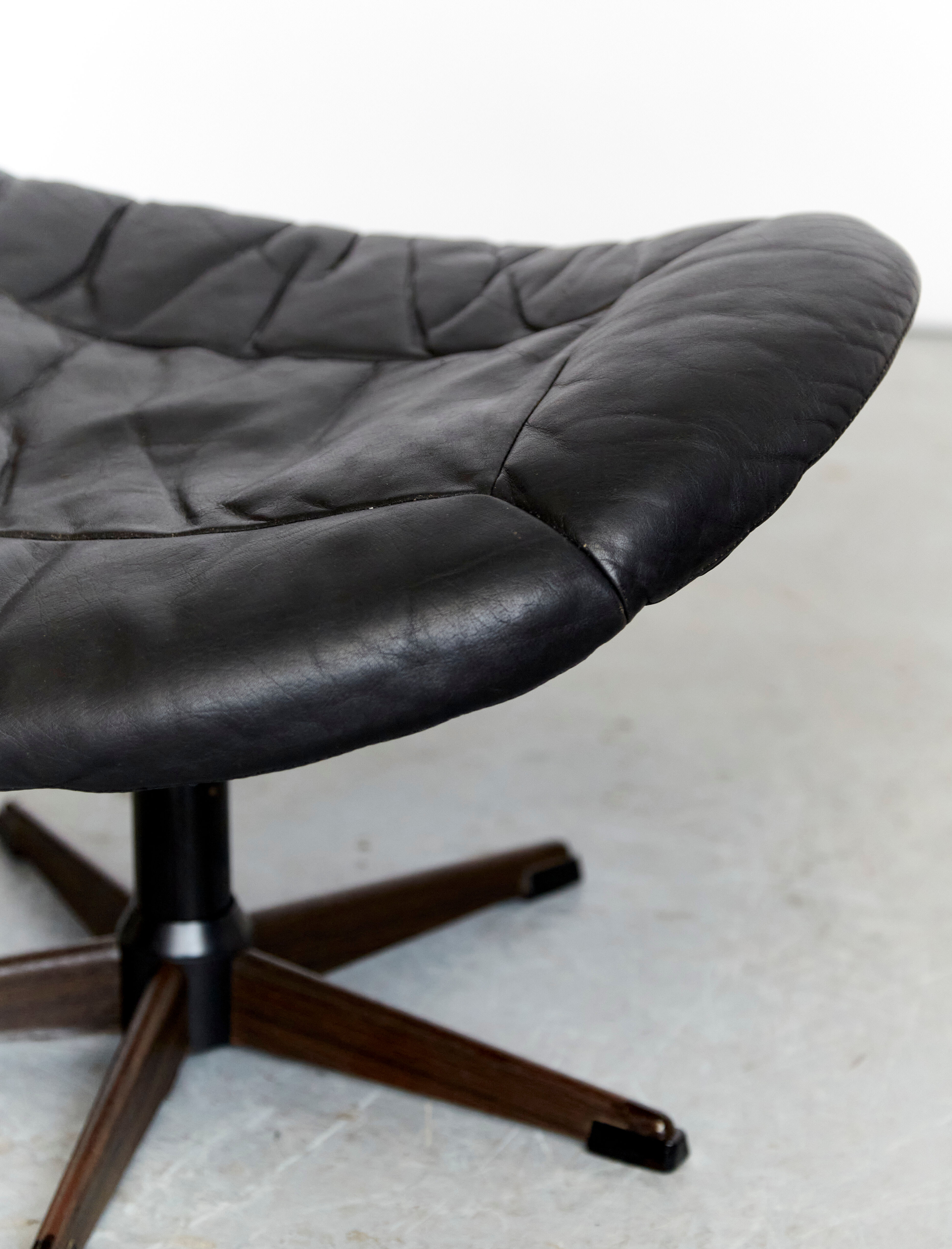 Swivel Lounge Chair by H.W. Klein for Bramin