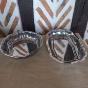 Set of 2 stainless steel hollow dishes