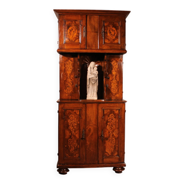 Buffet with 6 Doors in Walnut, dated 1639