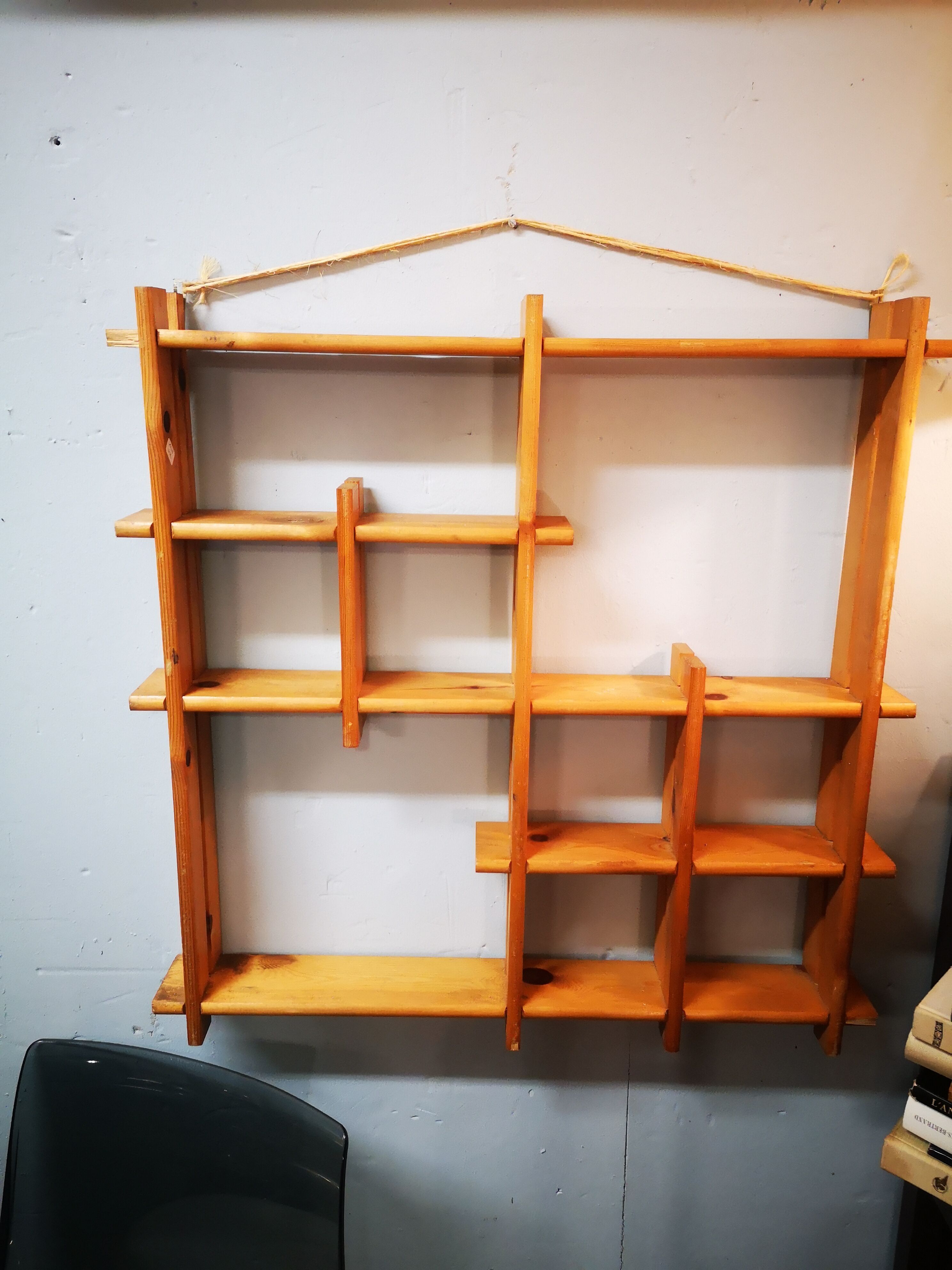 Wooden shelf way "Maison Regain"