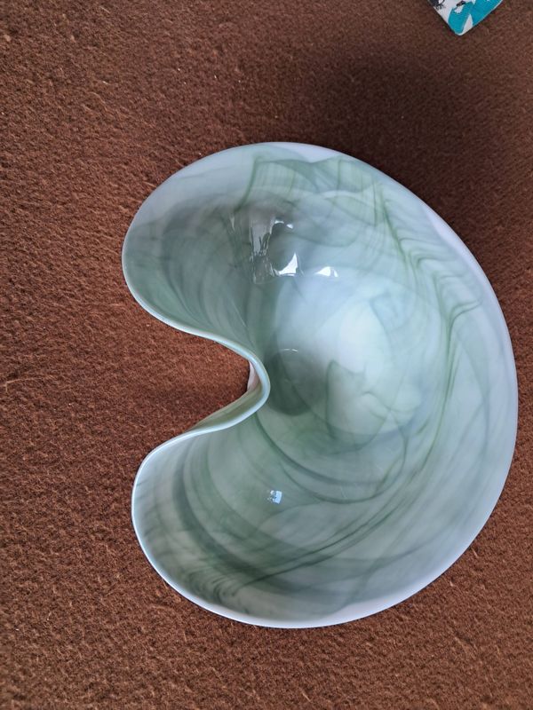 Vase vintage en opaline très original