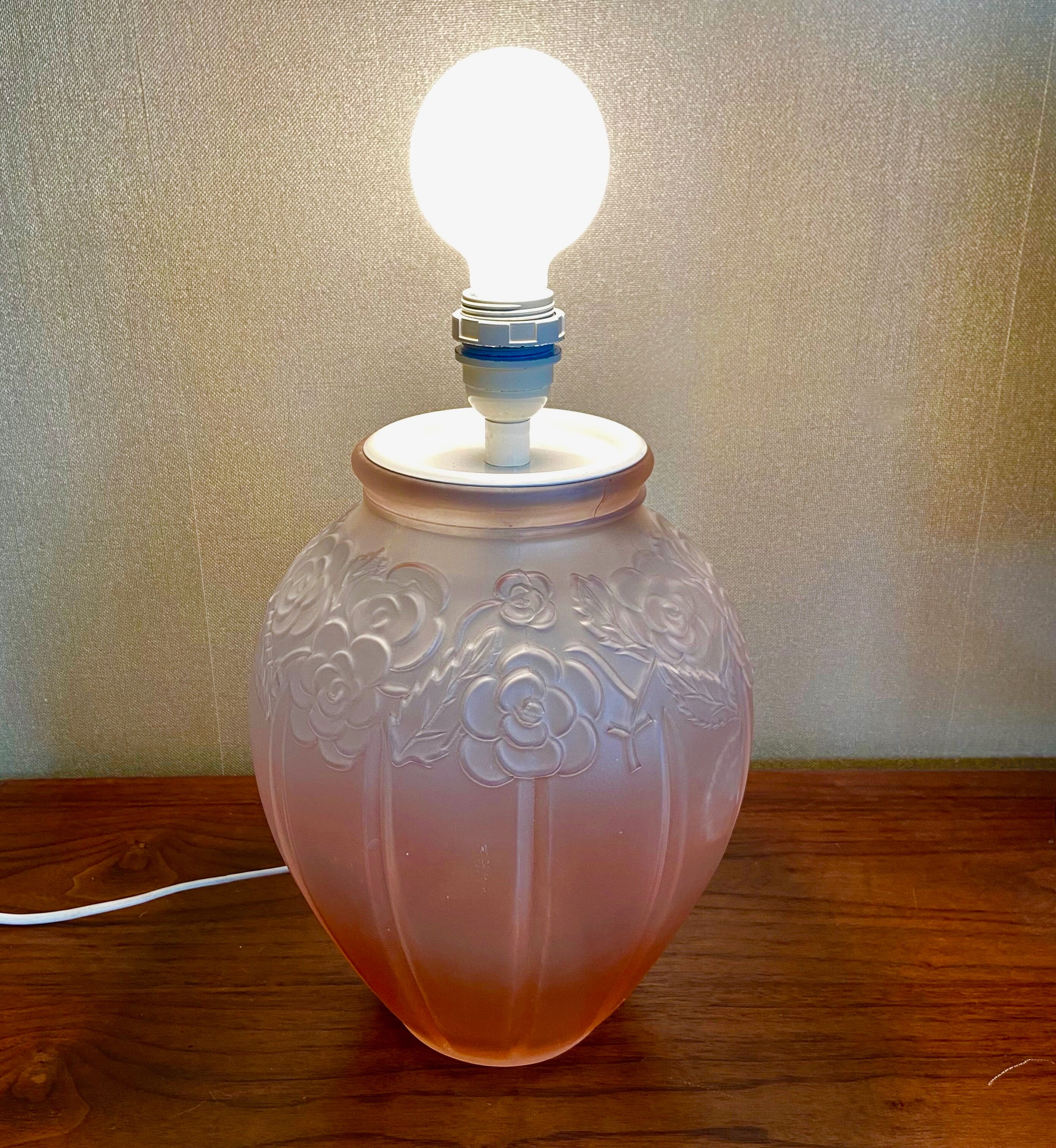 Pink molded glass lamp foot-Art Deco style-Pink décor