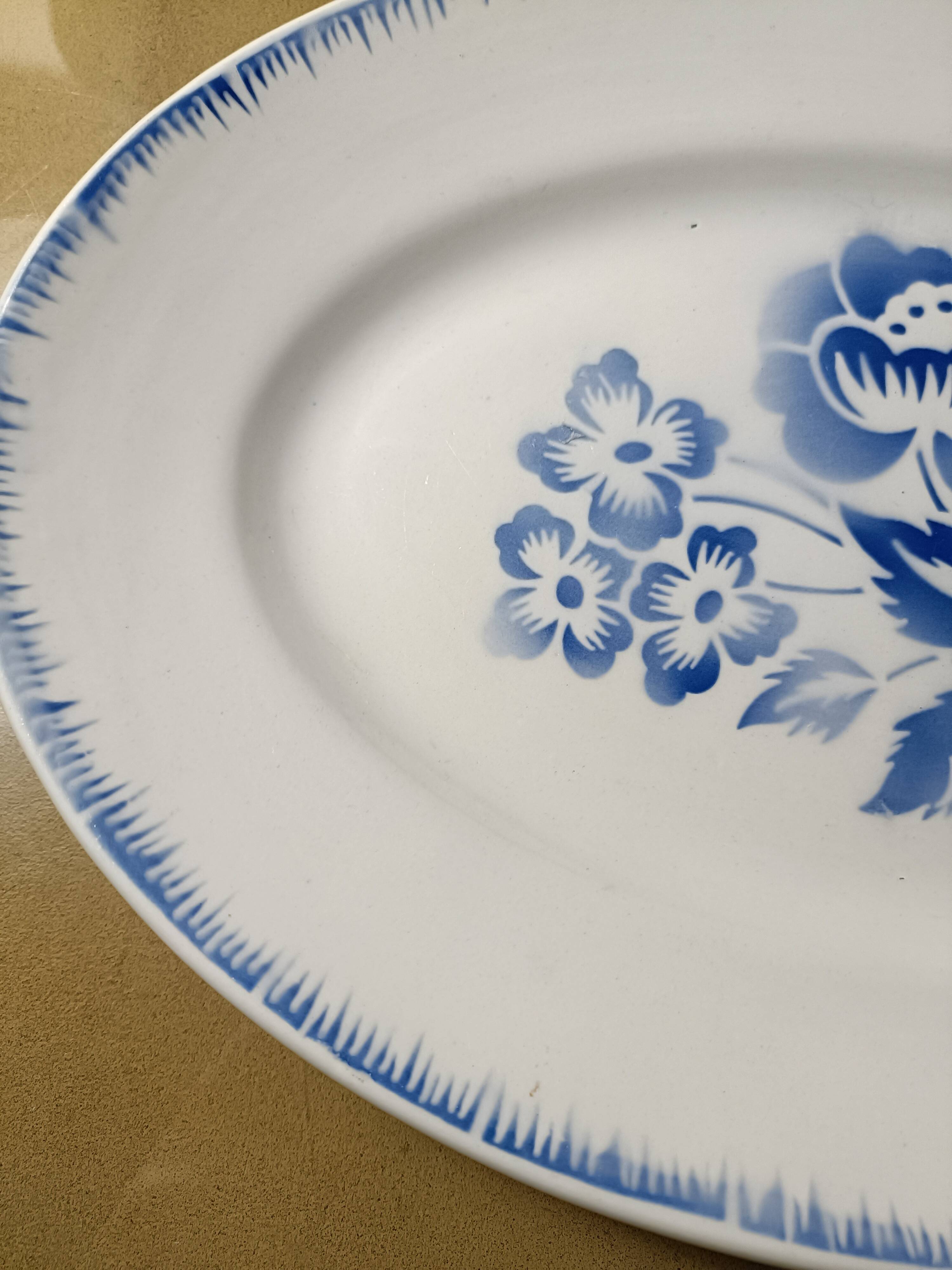 Digoin Sarreguemines oval dish with Simone decoration