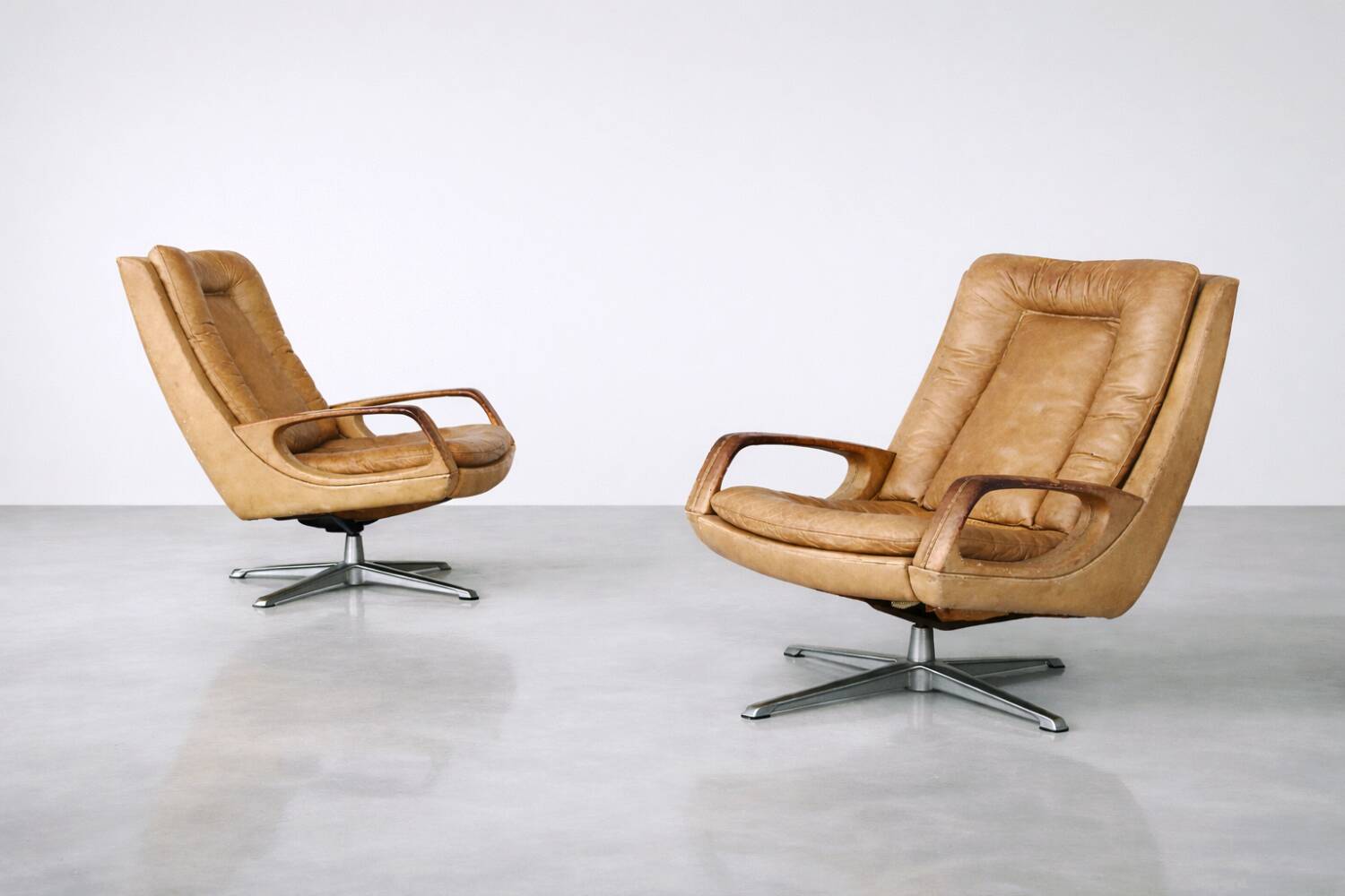 Vintage Mid-Century German Modern Leather Swivel Chairs by Carl Straub