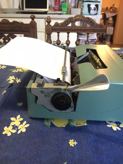 Olivetti typewriter, model Lettera 32