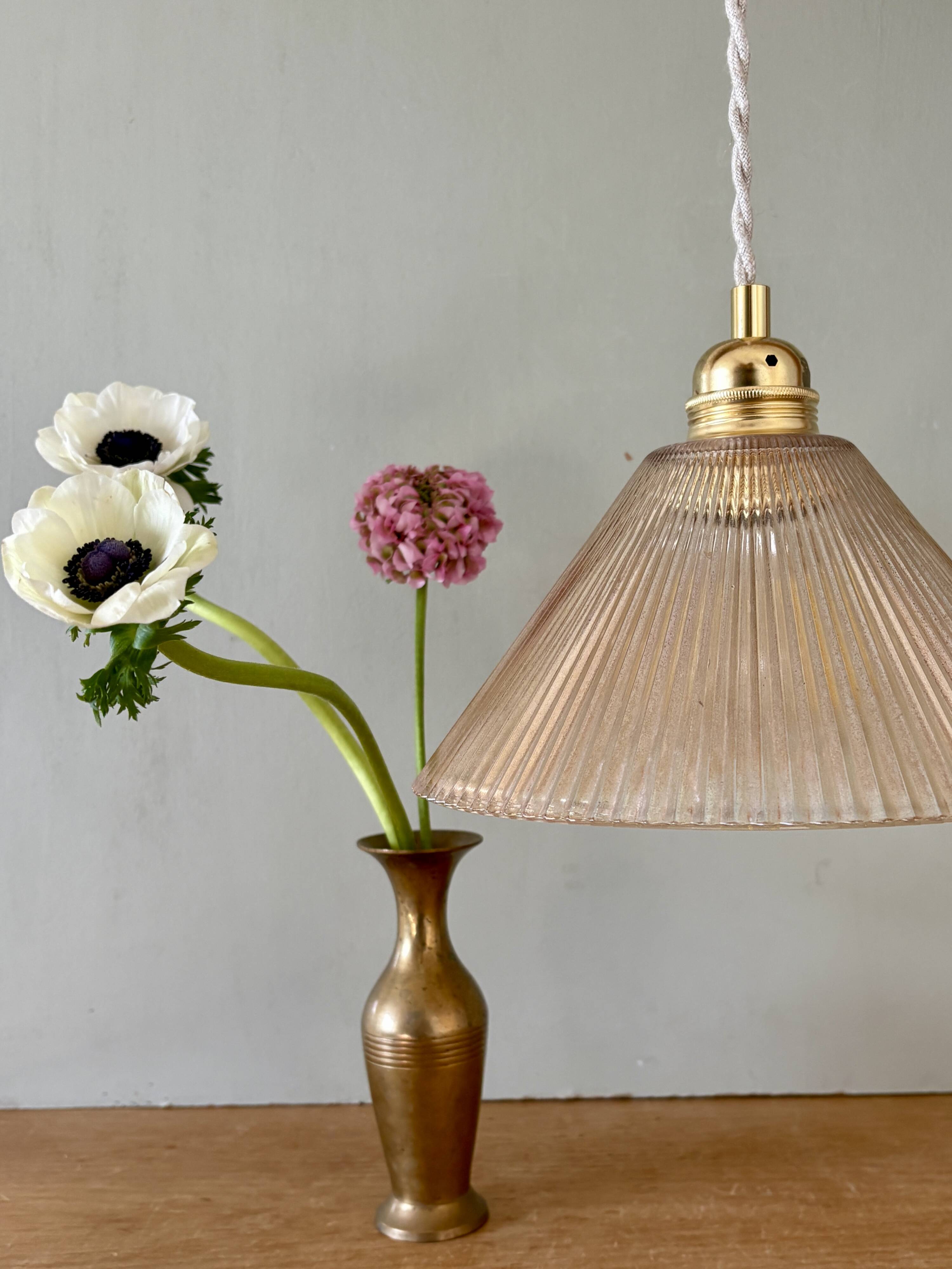 Amber glass lampshade pendant light