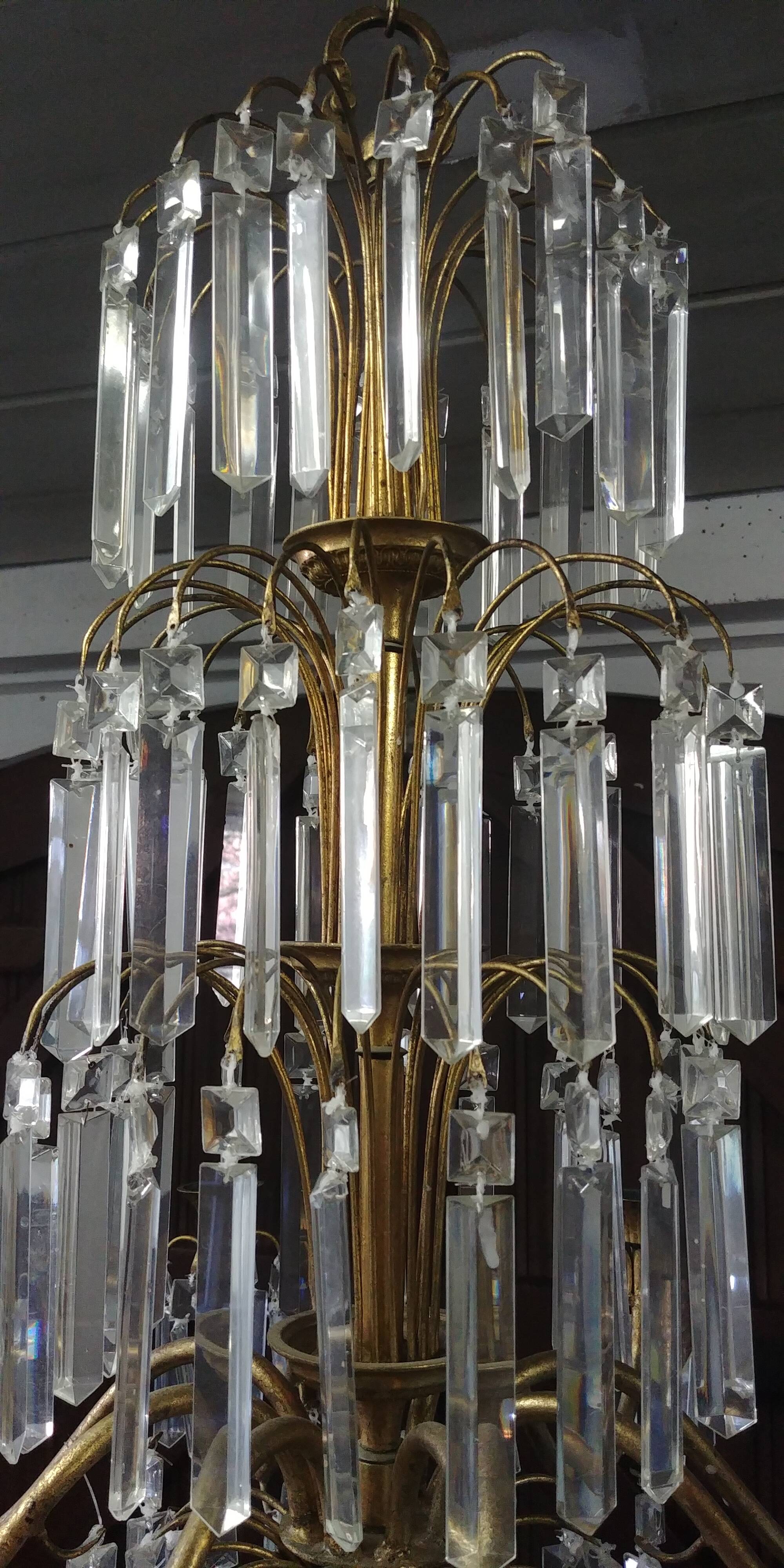 Lustre en laiton et pampilles