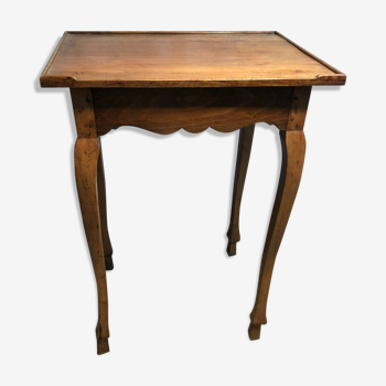 Table volante ou à écrire en noyer 18e siècle