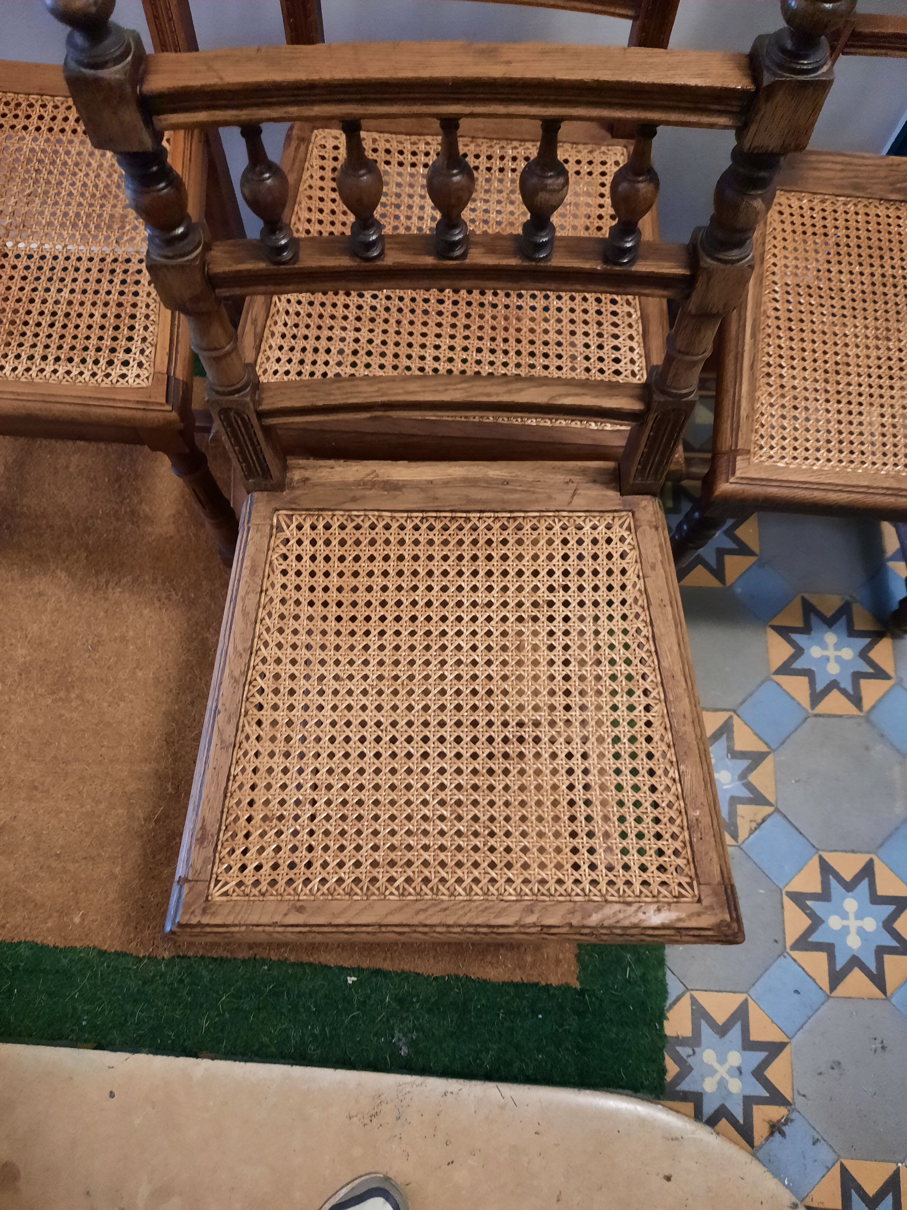 4 chairs dining room