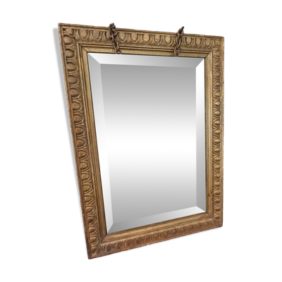Petit miroir vintage en bois doré, verre biseauté avec chaîne