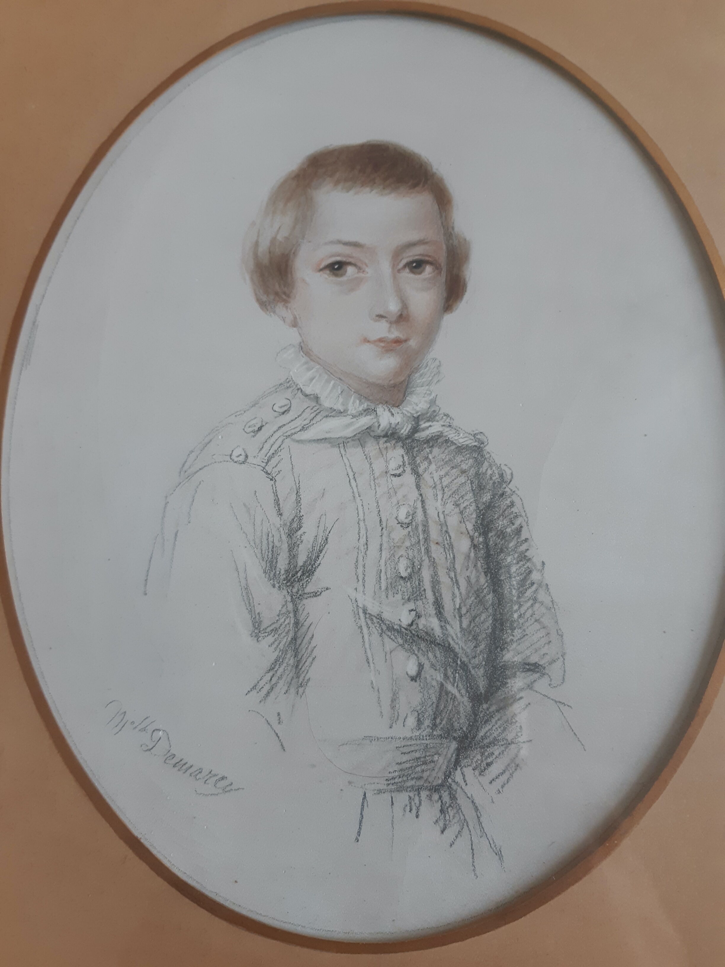 Gravure  jeune garçon, signé Melle Demarcy, cadre en loupe , vers 1830, antique français