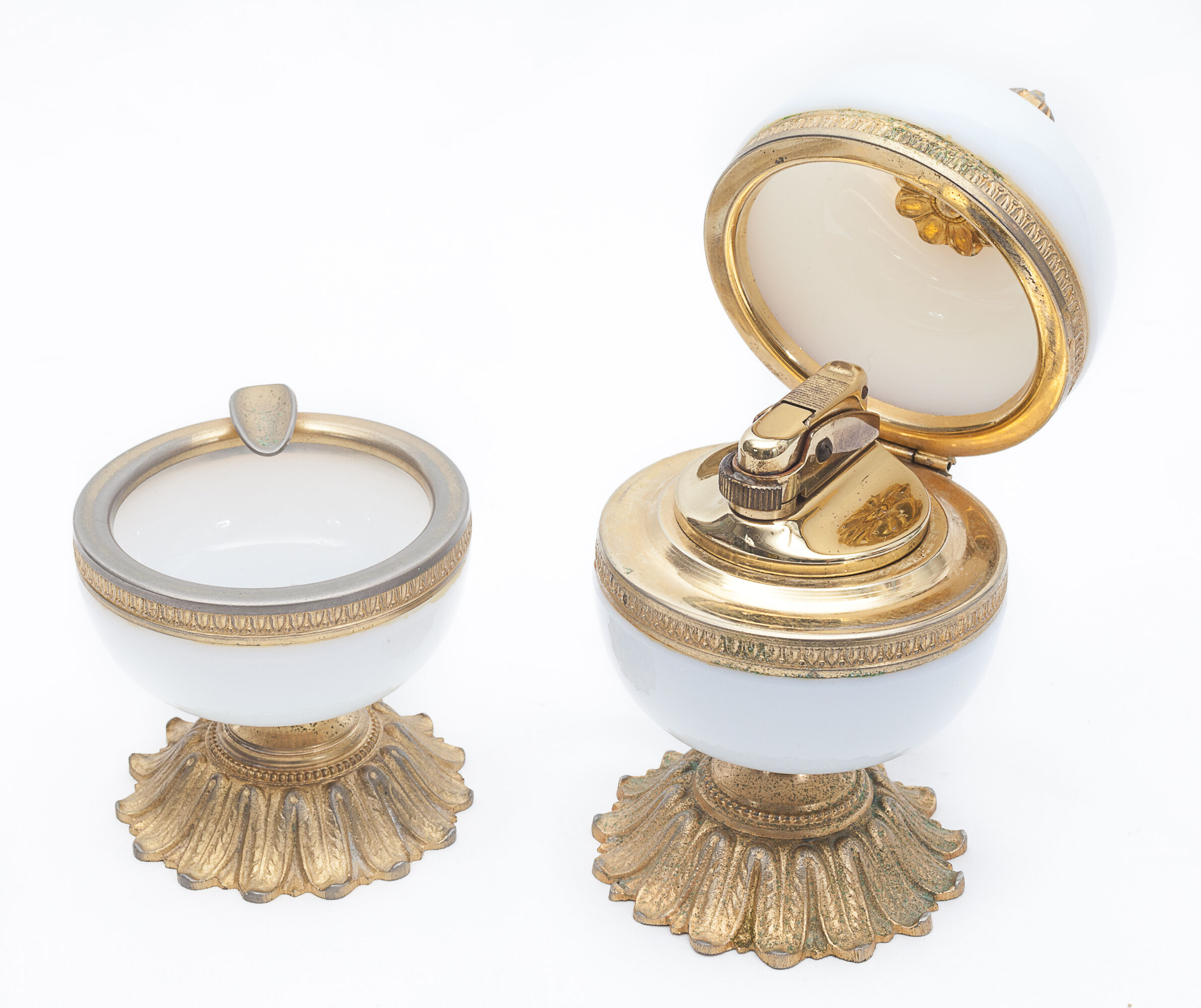 Lighter and ashtray from the 50s