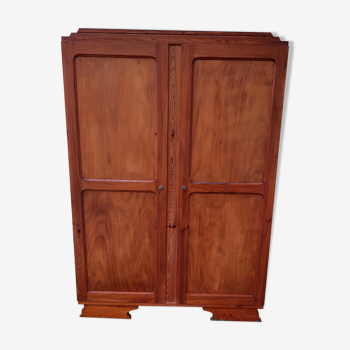 Armoire parisienne