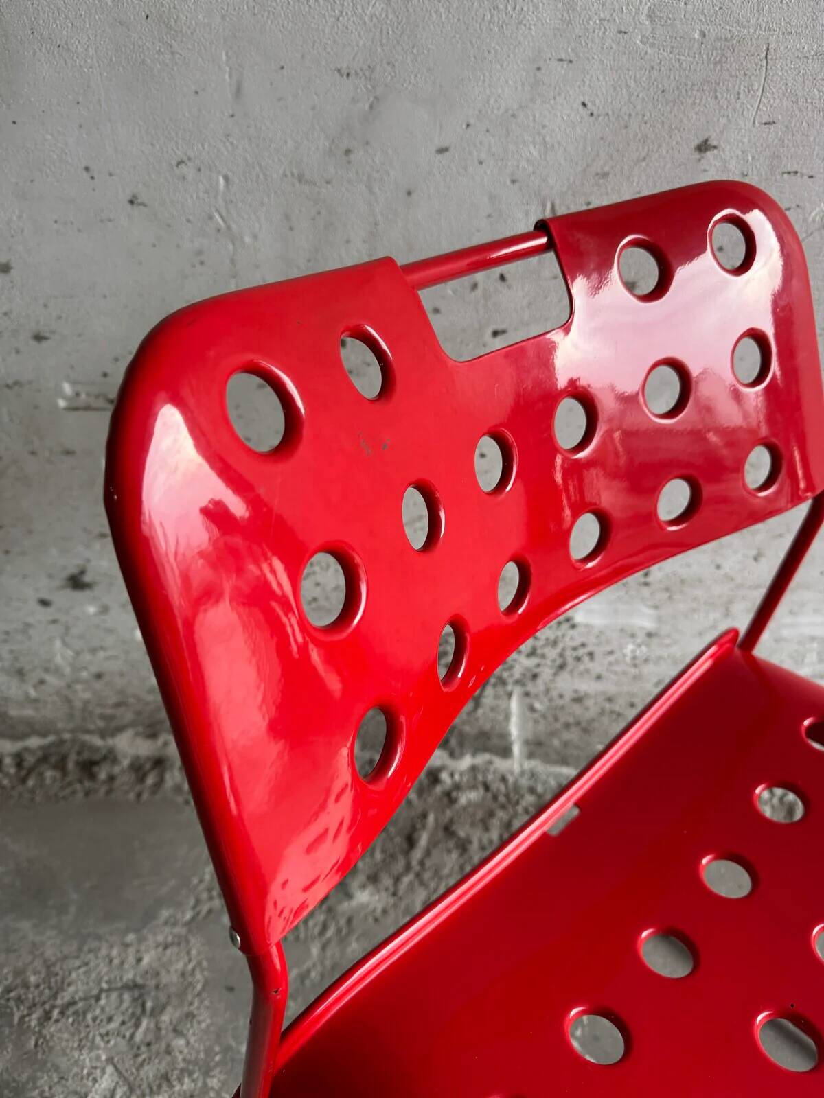 Red powder-coated steel Omstak chair by Rodney Kinsman for Bieffeplast — 1980 industrial design