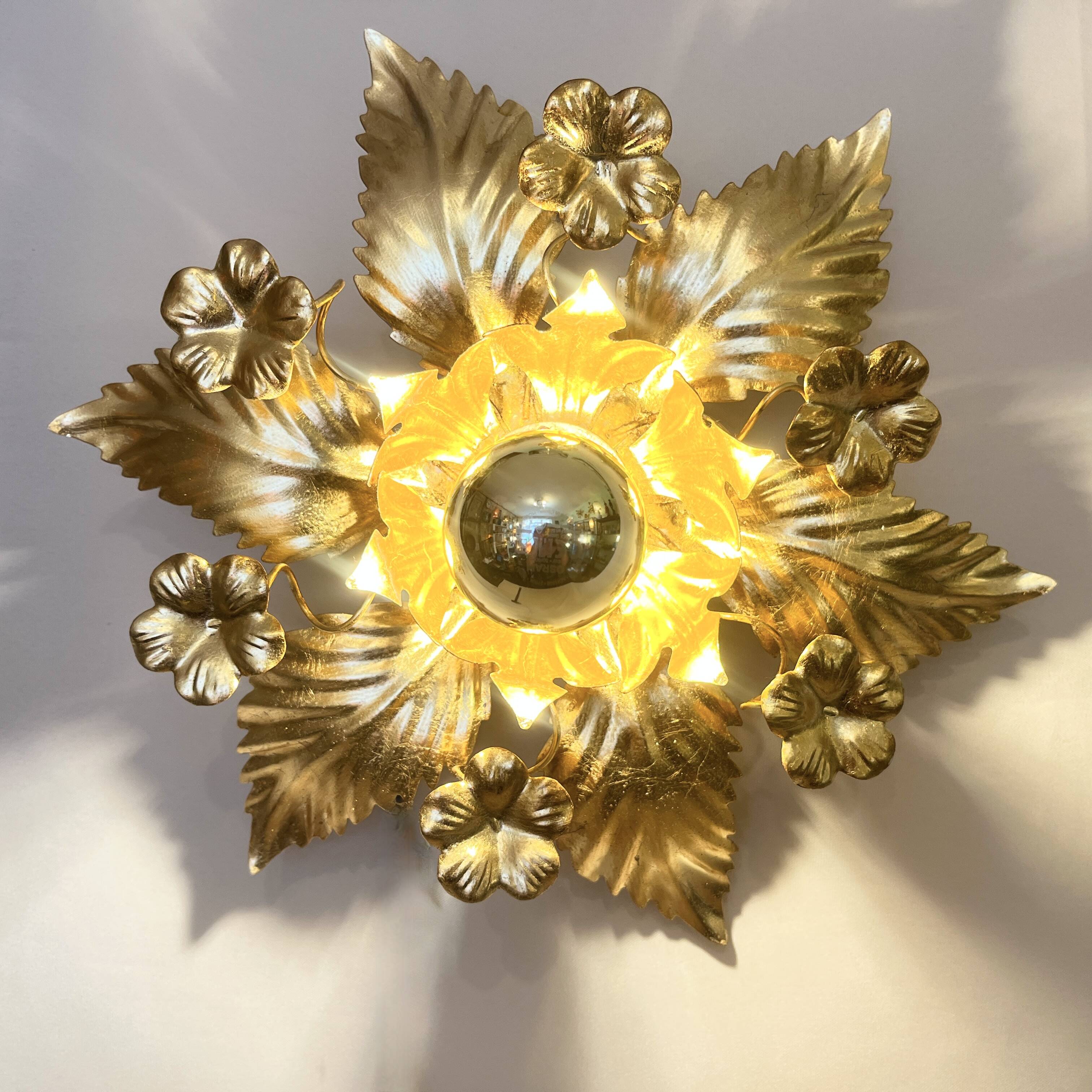 Applique fleur métal doré à la feuille d'or vintage Applique florentine