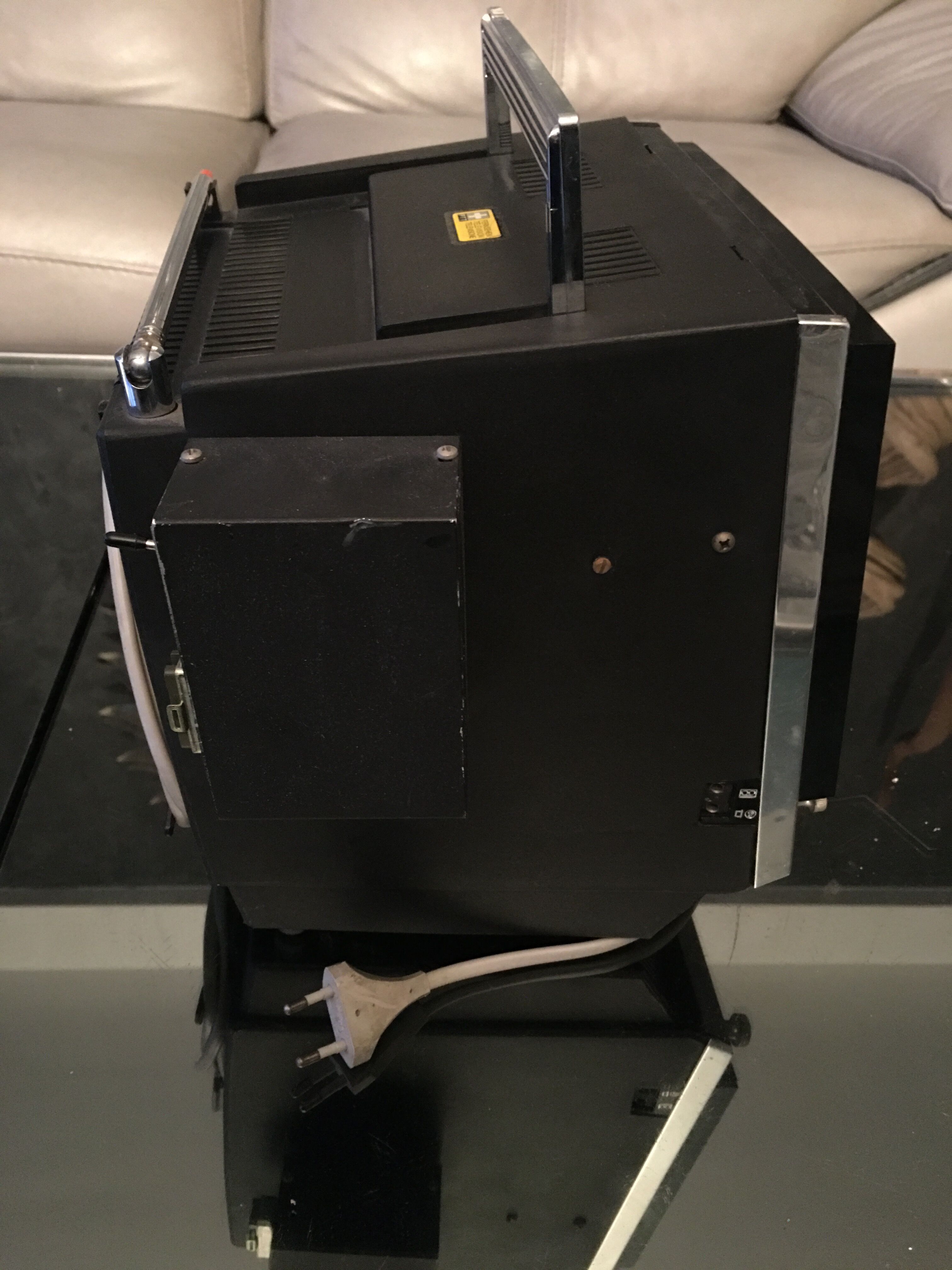 Sony TV-9-90UM Television (1969)