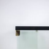 Peter Ghyczy. Console en verre et laiton doré. Années 1970.