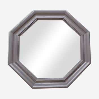 Bevelled octagonal mirror