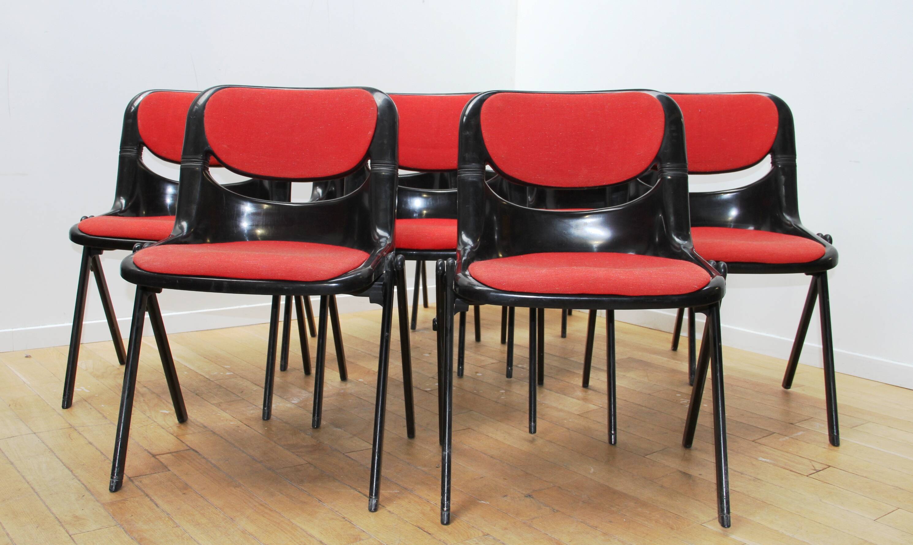 Set of 8 Dorsal chairs, Eurosit