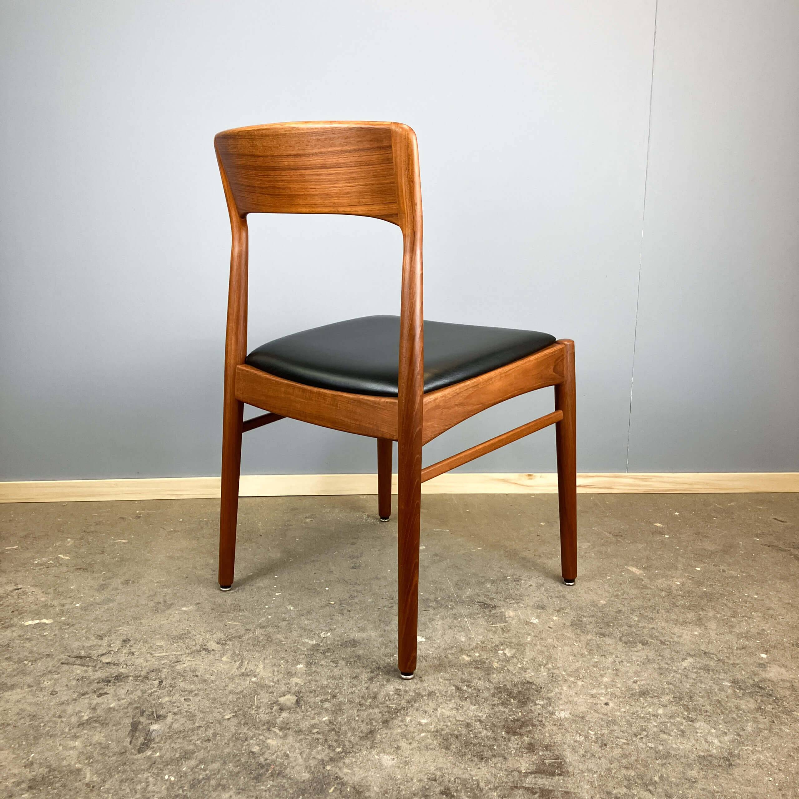 Set of 6 dining chairs by Henning Kjaernulf for Korup Stolefabrik, teak and leather, 1960s