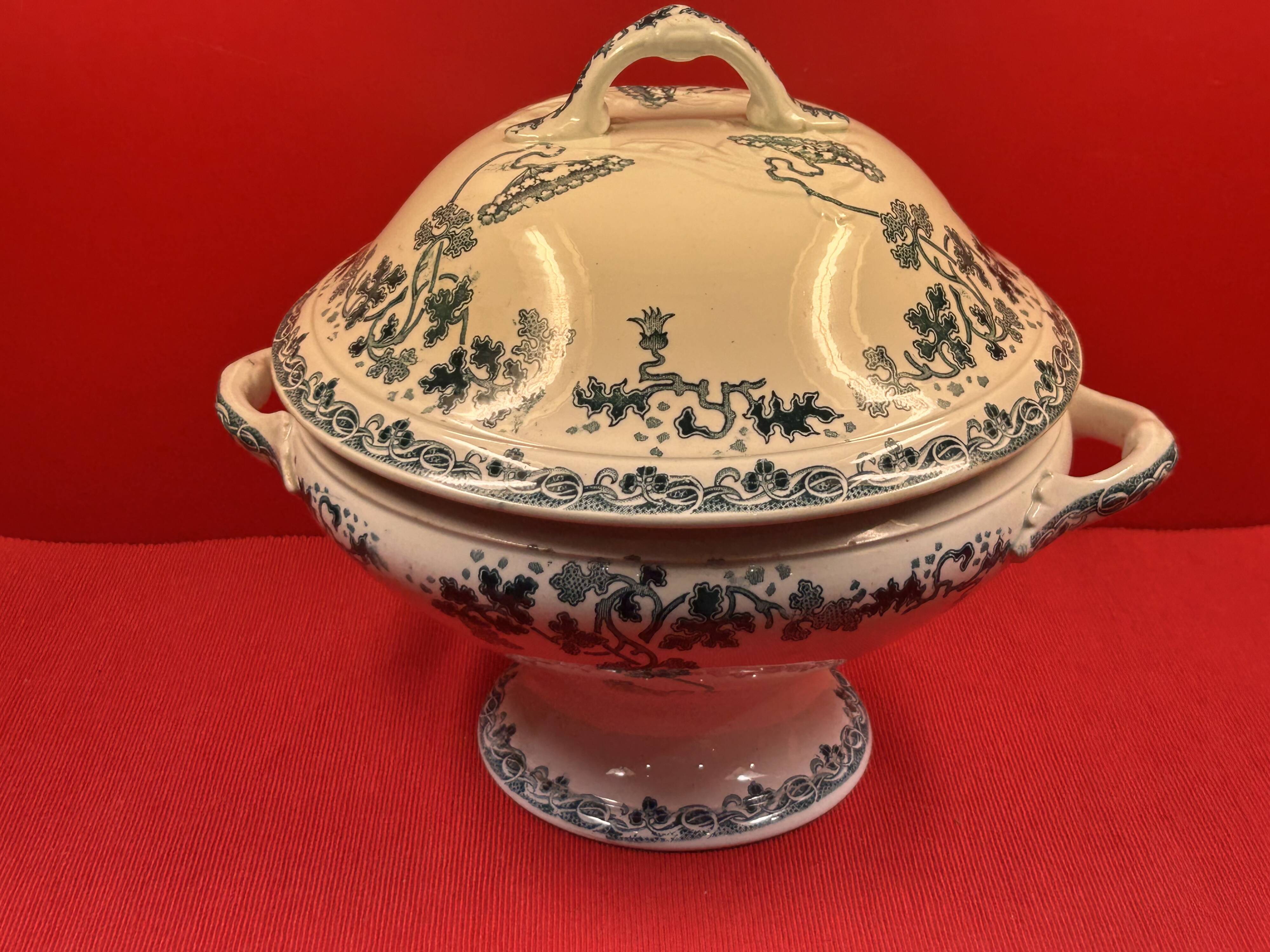 Soup tureen or vegetable dish Modern Style by Hamage Saint Amand