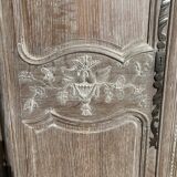 Armoire en chêne cérusé 19ème.