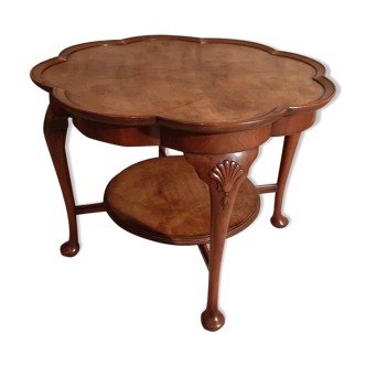 Walnut chippendale-style round coffee table