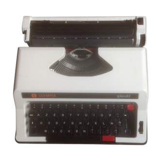Machine à écrire Olympia Splendid