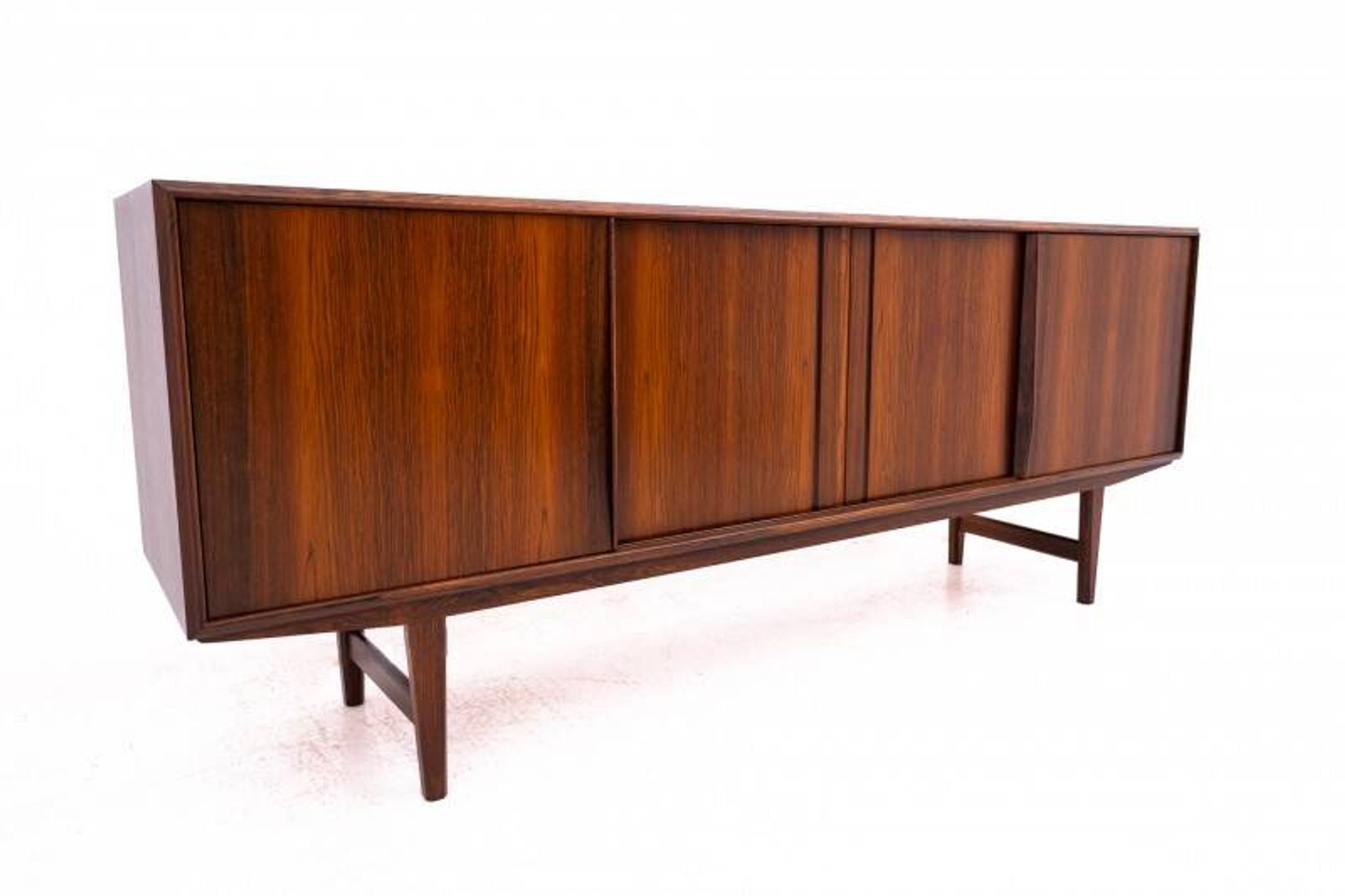 Buffet commode des années 1960, Danemark. Après rénovation.