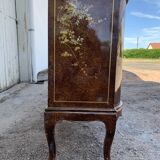 Venetian chest of drawers